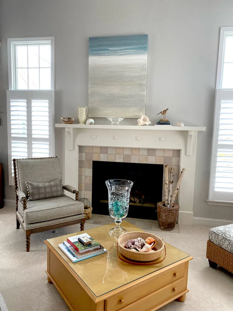 "Three Waves" in a private home in Bloomington, Illinois.